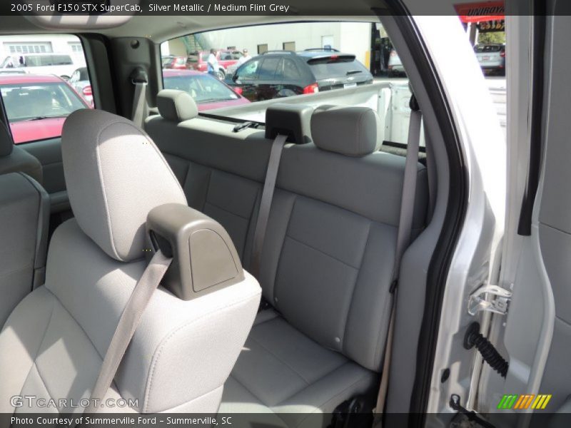 Silver Metallic / Medium Flint Grey 2005 Ford F150 STX SuperCab
