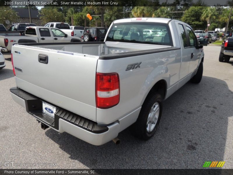 Silver Metallic / Medium Flint Grey 2005 Ford F150 STX SuperCab