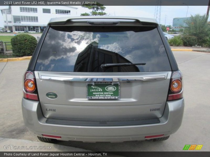 Ipanema Sand Metallic / Almond 2013 Land Rover LR2 HSE