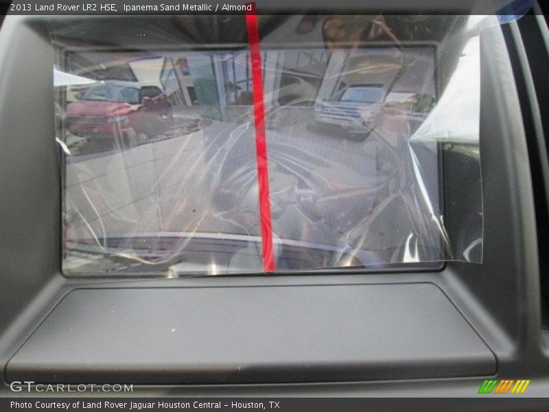 Ipanema Sand Metallic / Almond 2013 Land Rover LR2 HSE
