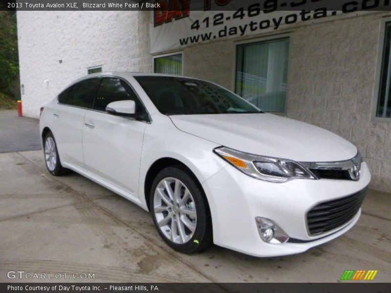Blizzard White Pearl / Black 2013 Toyota Avalon XLE