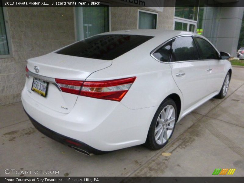 Blizzard White Pearl / Black 2013 Toyota Avalon XLE