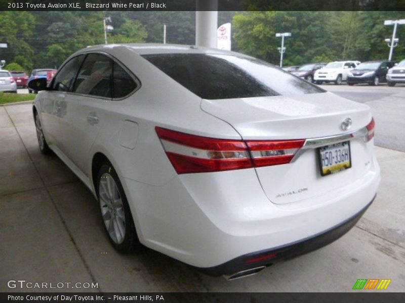 Blizzard White Pearl / Black 2013 Toyota Avalon XLE