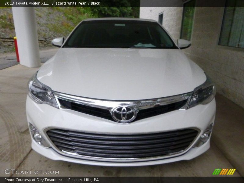 Blizzard White Pearl / Black 2013 Toyota Avalon XLE