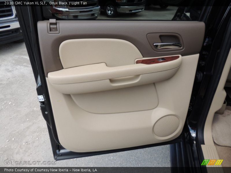 Onyx Black / Light Tan 2010 GMC Yukon XL SLT