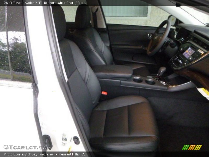 Blizzard White Pearl / Black 2013 Toyota Avalon XLE