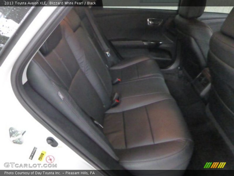 Blizzard White Pearl / Black 2013 Toyota Avalon XLE