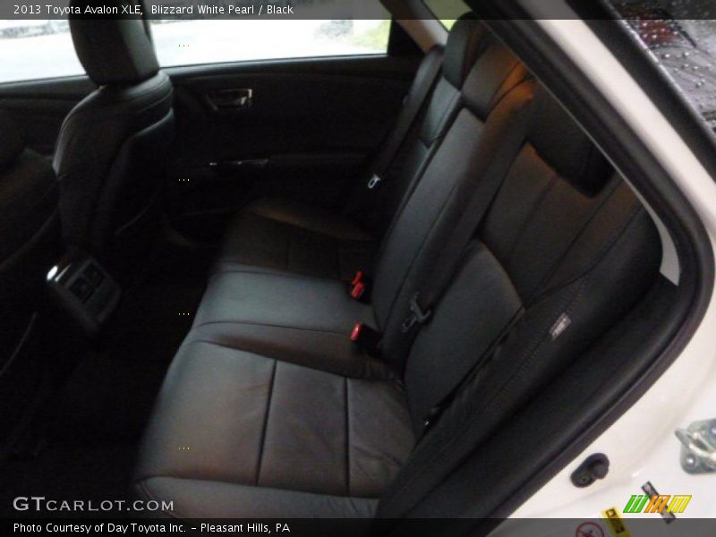 Blizzard White Pearl / Black 2013 Toyota Avalon XLE