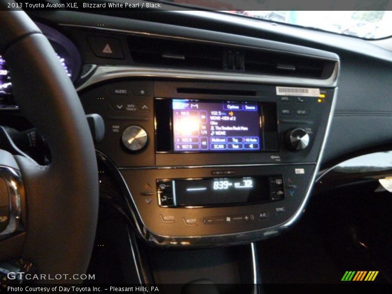 Blizzard White Pearl / Black 2013 Toyota Avalon XLE