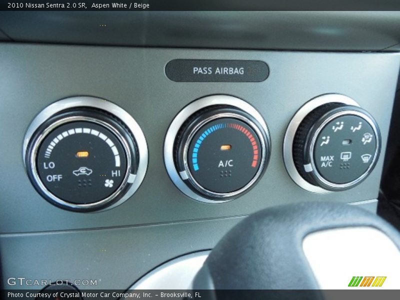 Aspen White / Beige 2010 Nissan Sentra 2.0 SR