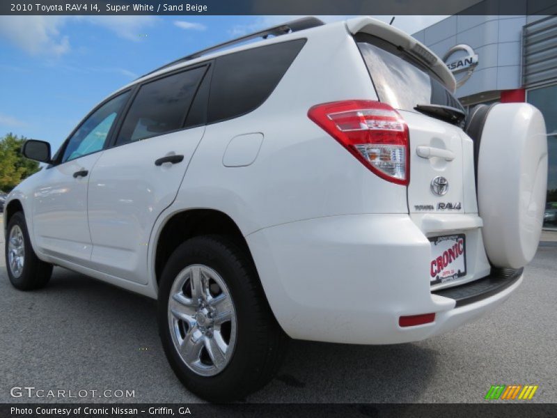 Super White / Sand Beige 2010 Toyota RAV4 I4