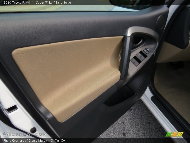 Super White / Sand Beige 2010 Toyota RAV4 I4