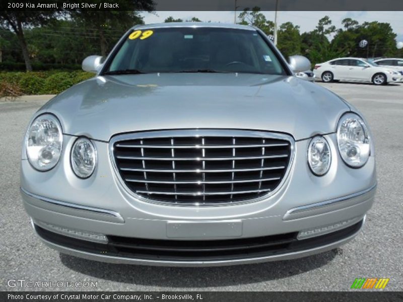 Bright Silver / Black 2009 Kia Amanti