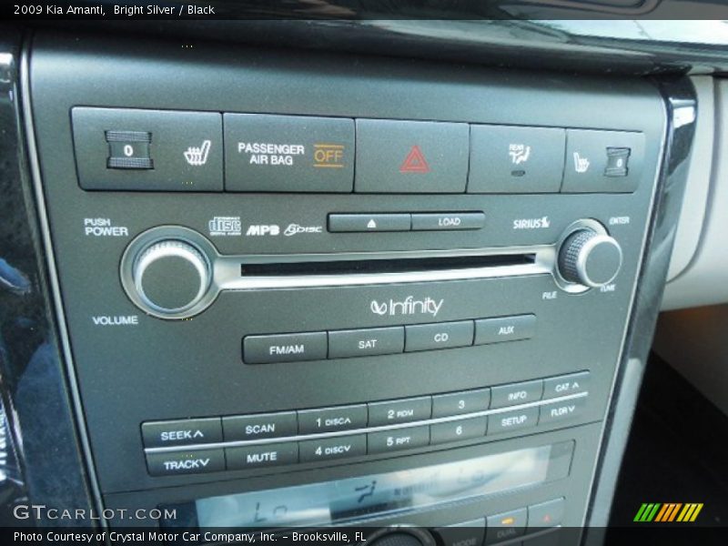 Bright Silver / Black 2009 Kia Amanti