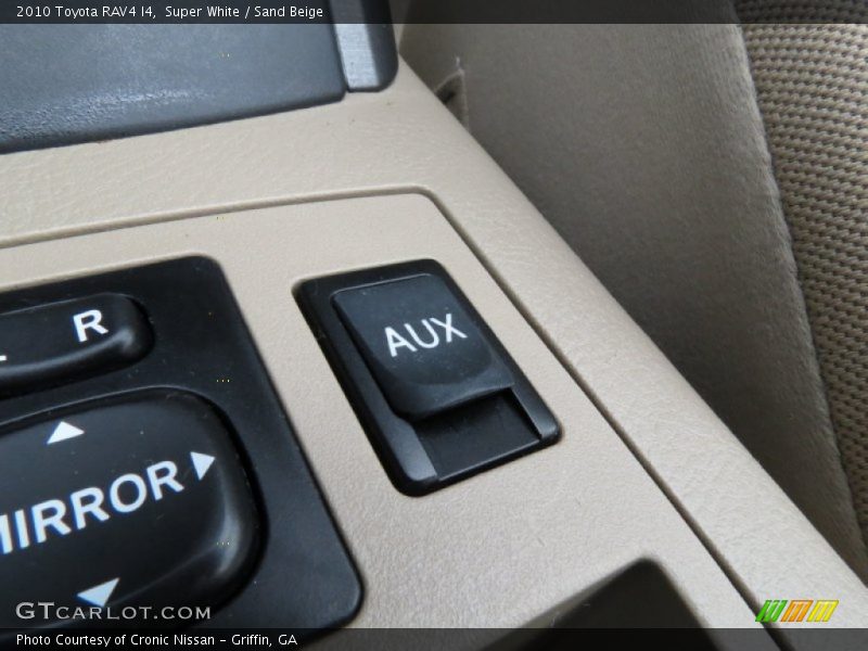 Super White / Sand Beige 2010 Toyota RAV4 I4
