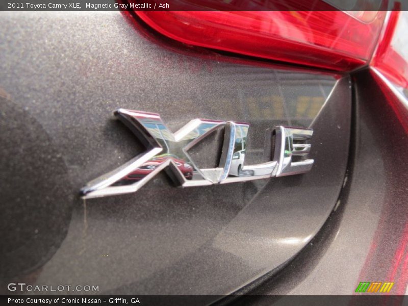 Magnetic Gray Metallic / Ash 2011 Toyota Camry XLE