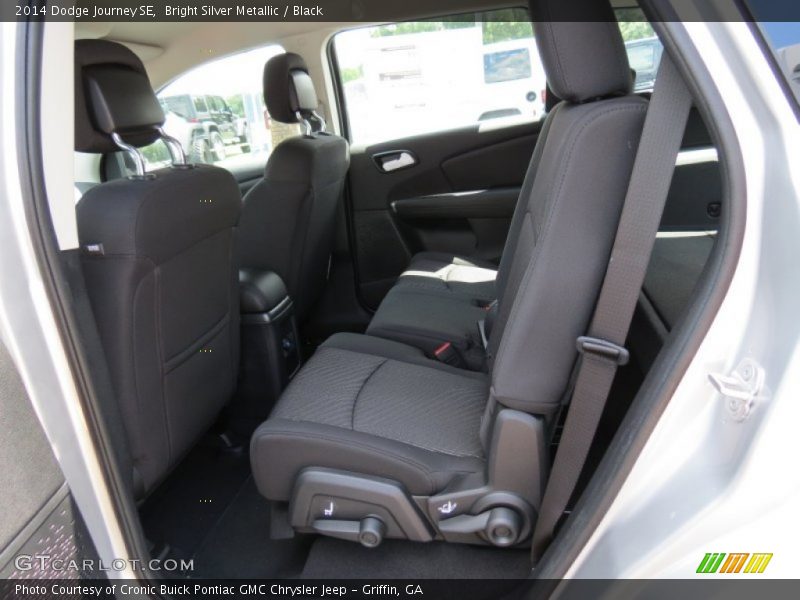Bright Silver Metallic / Black 2014 Dodge Journey SE