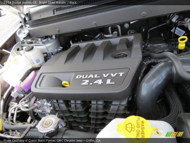 Bright Silver Metallic / Black 2014 Dodge Journey SE