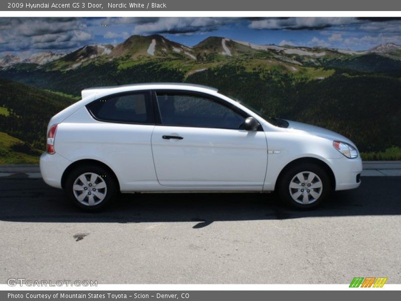 Nordic White / Black 2009 Hyundai Accent GS 3 Door