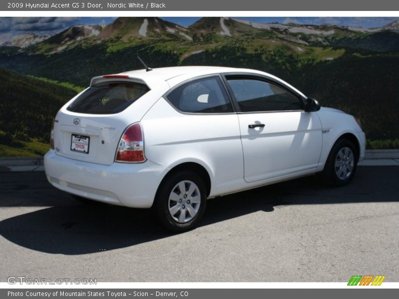 Nordic White / Black 2009 Hyundai Accent GS 3 Door