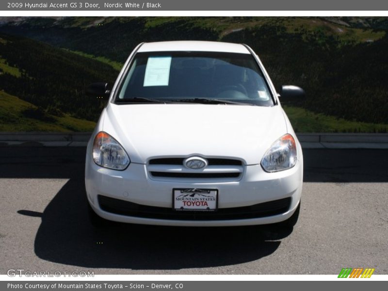 Nordic White / Black 2009 Hyundai Accent GS 3 Door