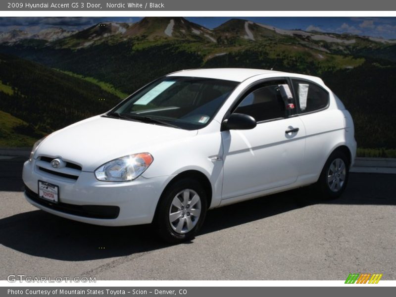 Nordic White / Black 2009 Hyundai Accent GS 3 Door