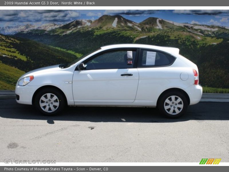 Nordic White / Black 2009 Hyundai Accent GS 3 Door