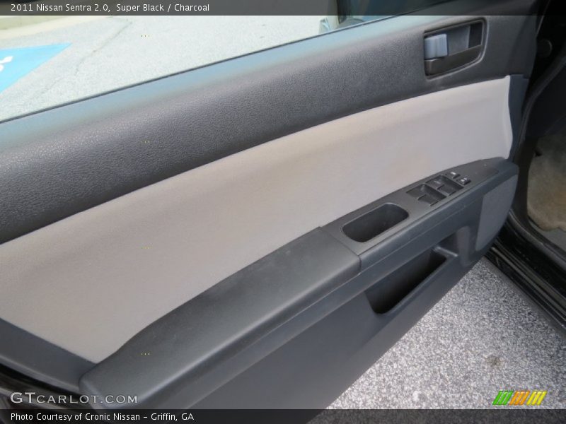 Super Black / Charcoal 2011 Nissan Sentra 2.0
