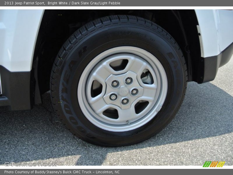 Bright White / Dark Slate Gray/Light Pebble 2013 Jeep Patriot Sport