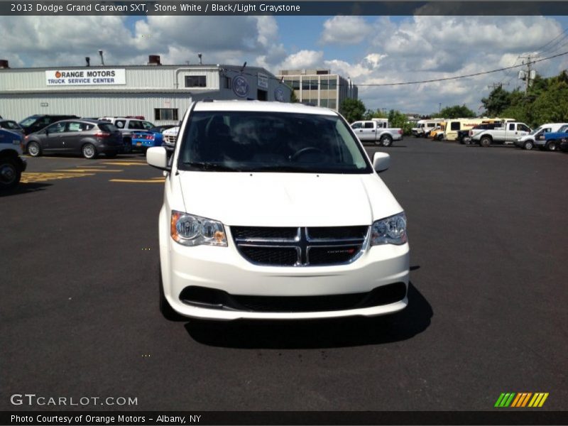 Stone White / Black/Light Graystone 2013 Dodge Grand Caravan SXT