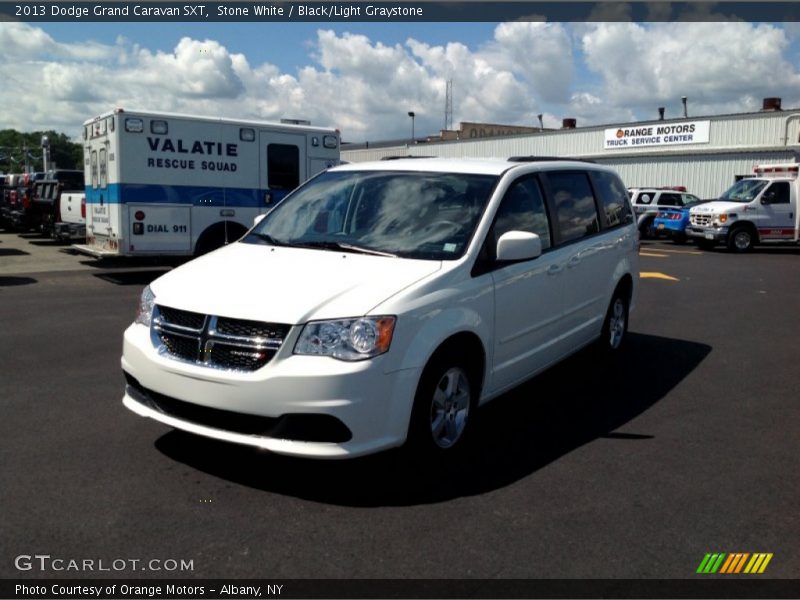 Stone White / Black/Light Graystone 2013 Dodge Grand Caravan SXT