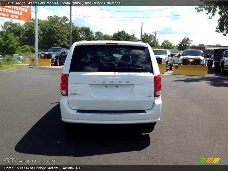 Stone White / Black/Light Graystone 2013 Dodge Grand Caravan SXT