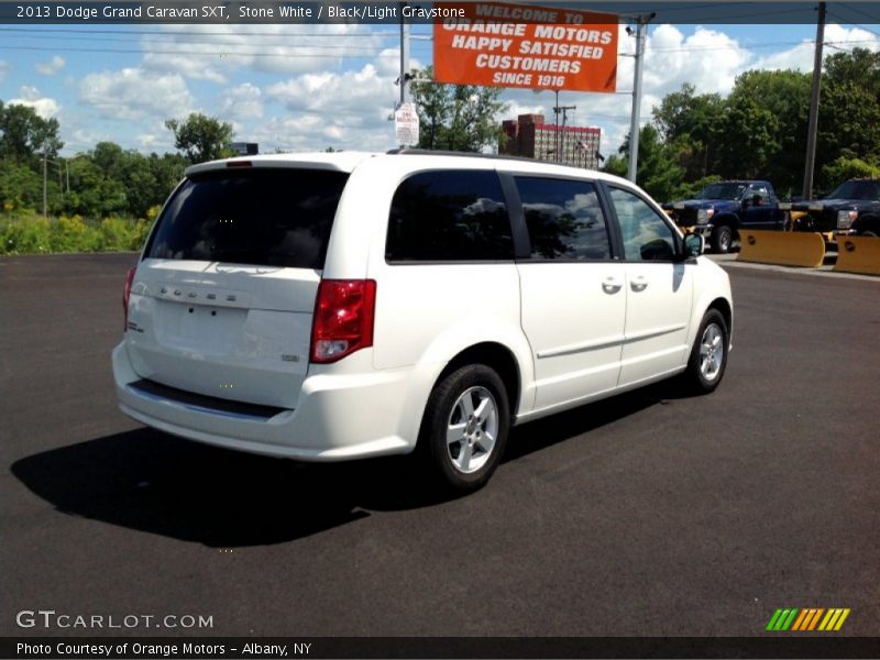 Stone White / Black/Light Graystone 2013 Dodge Grand Caravan SXT