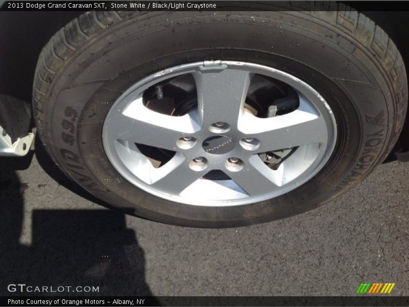 Stone White / Black/Light Graystone 2013 Dodge Grand Caravan SXT