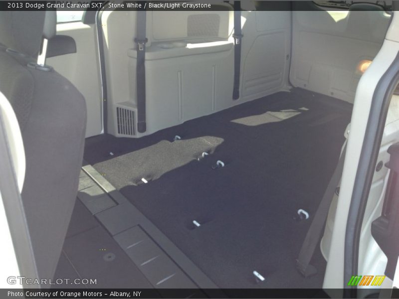 Stone White / Black/Light Graystone 2013 Dodge Grand Caravan SXT