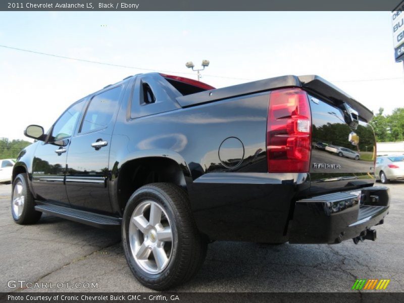 Black / Ebony 2011 Chevrolet Avalanche LS