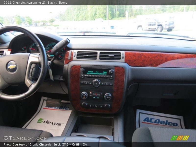 Black / Ebony 2011 Chevrolet Avalanche LS