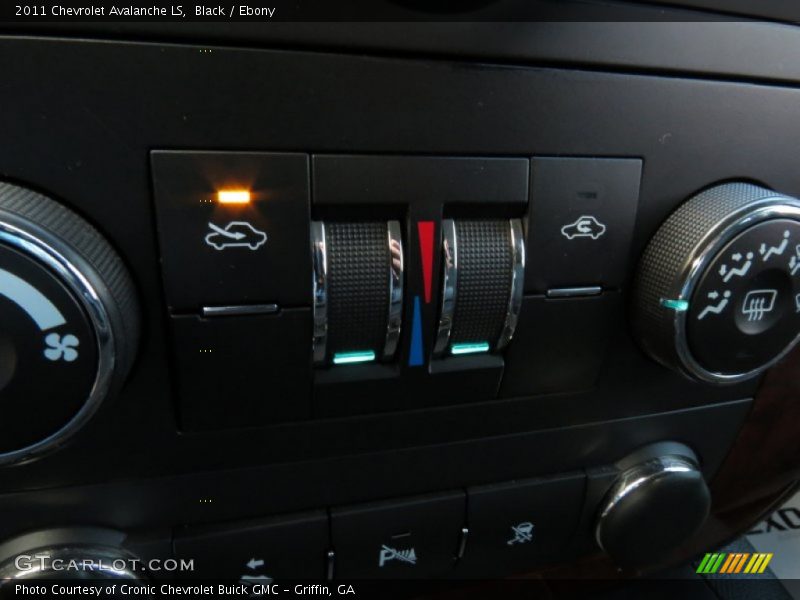 Black / Ebony 2011 Chevrolet Avalanche LS