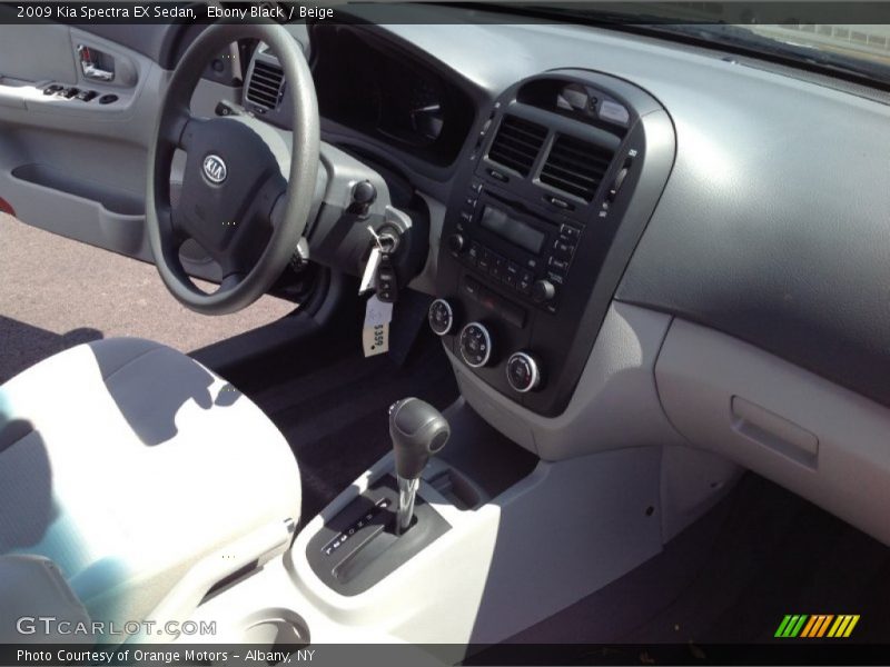Ebony Black / Beige 2009 Kia Spectra EX Sedan