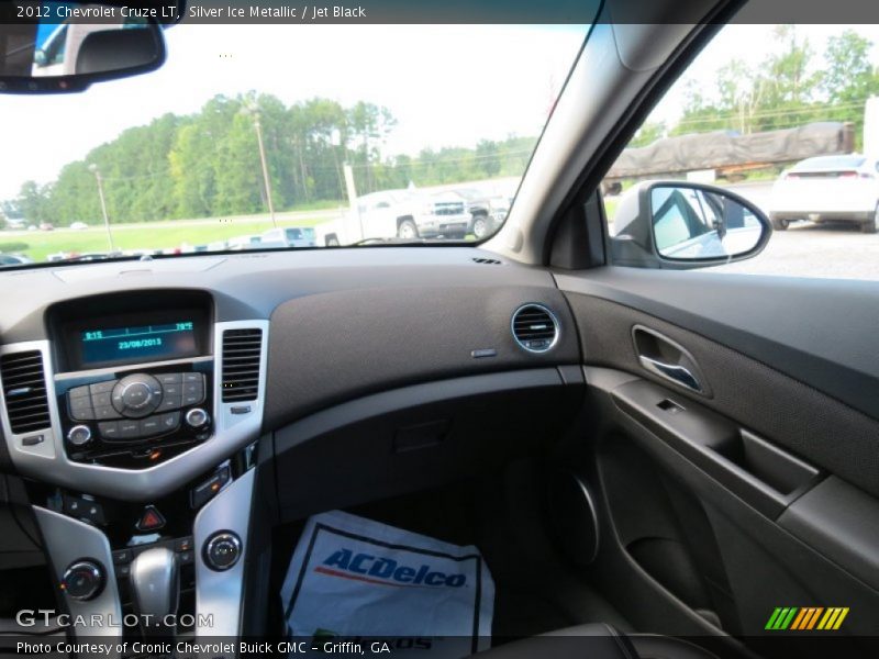 Silver Ice Metallic / Jet Black 2012 Chevrolet Cruze LT