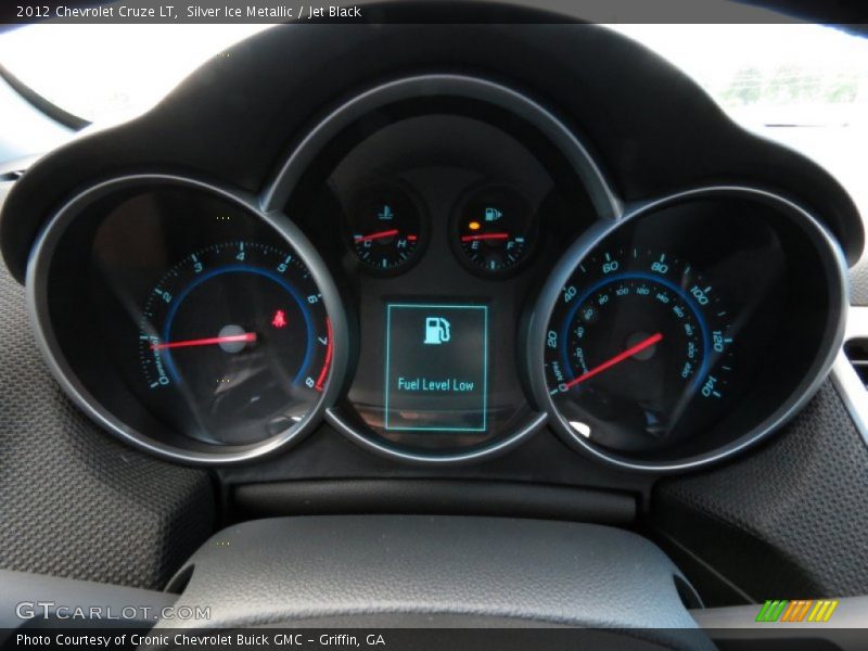 Silver Ice Metallic / Jet Black 2012 Chevrolet Cruze LT