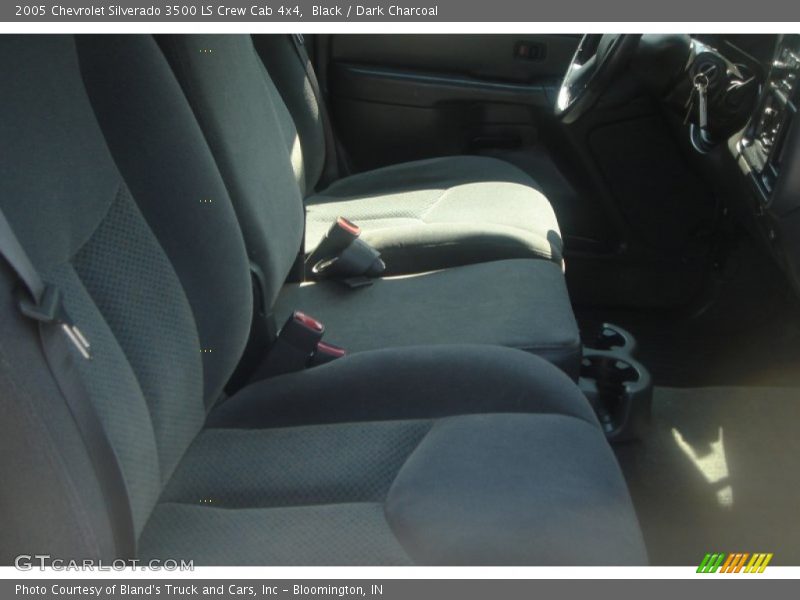 Black / Dark Charcoal 2005 Chevrolet Silverado 3500 LS Crew Cab 4x4