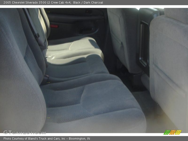 Black / Dark Charcoal 2005 Chevrolet Silverado 3500 LS Crew Cab 4x4