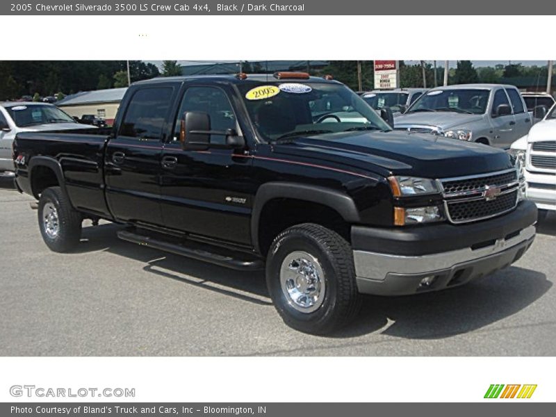 Black / Dark Charcoal 2005 Chevrolet Silverado 3500 LS Crew Cab 4x4