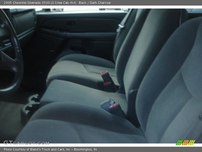 Black / Dark Charcoal 2005 Chevrolet Silverado 3500 LS Crew Cab 4x4