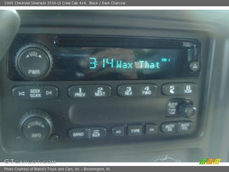 Black / Dark Charcoal 2005 Chevrolet Silverado 3500 LS Crew Cab 4x4