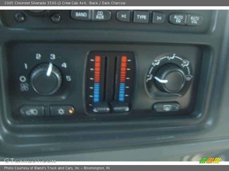 Black / Dark Charcoal 2005 Chevrolet Silverado 3500 LS Crew Cab 4x4