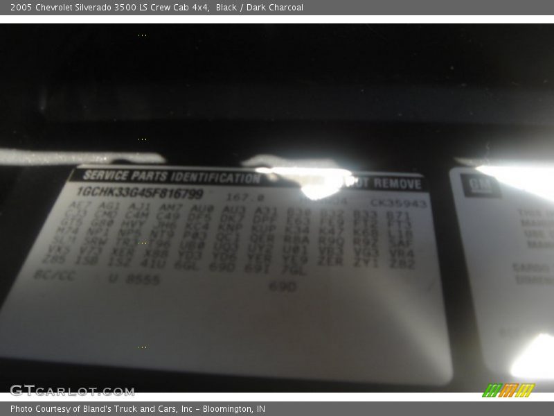 Black / Dark Charcoal 2005 Chevrolet Silverado 3500 LS Crew Cab 4x4