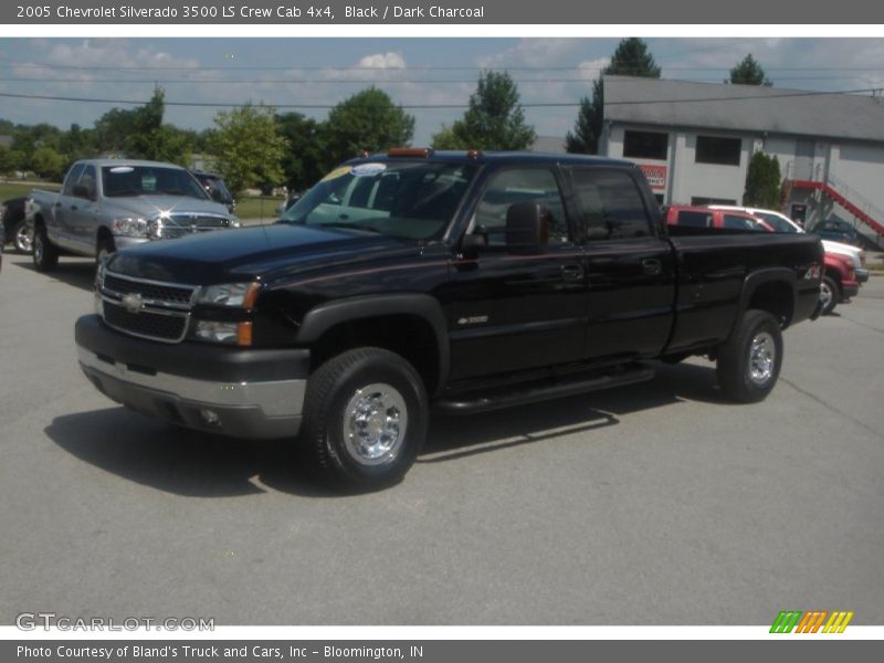 Black / Dark Charcoal 2005 Chevrolet Silverado 3500 LS Crew Cab 4x4