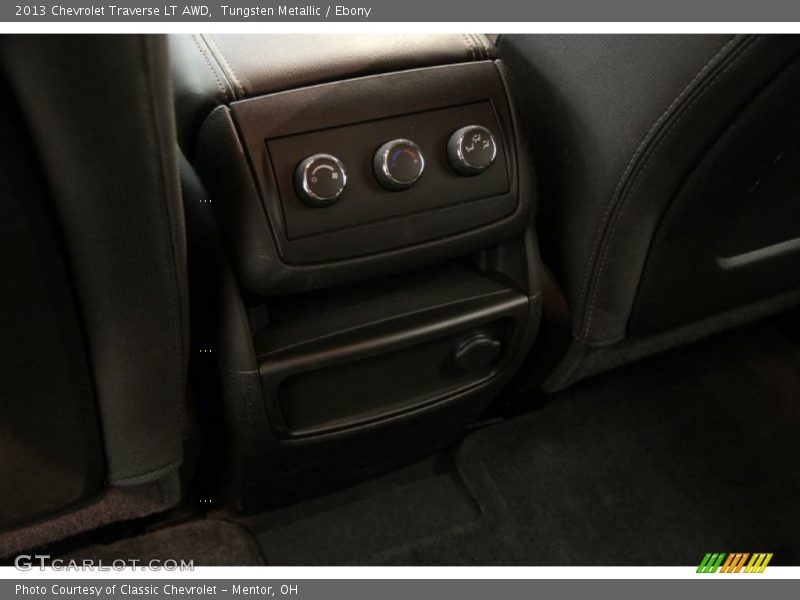 Tungsten Metallic / Ebony 2013 Chevrolet Traverse LT AWD